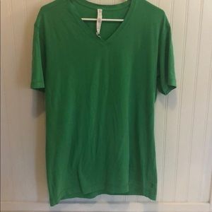 Men’s Lululemon V neck